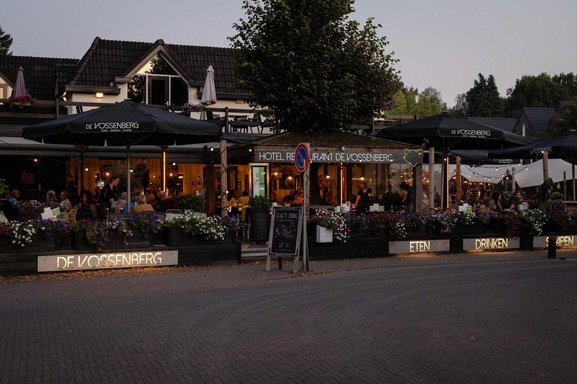 Hotel Restaurant 'De Vossenberg' Vierhouten Exterior foto